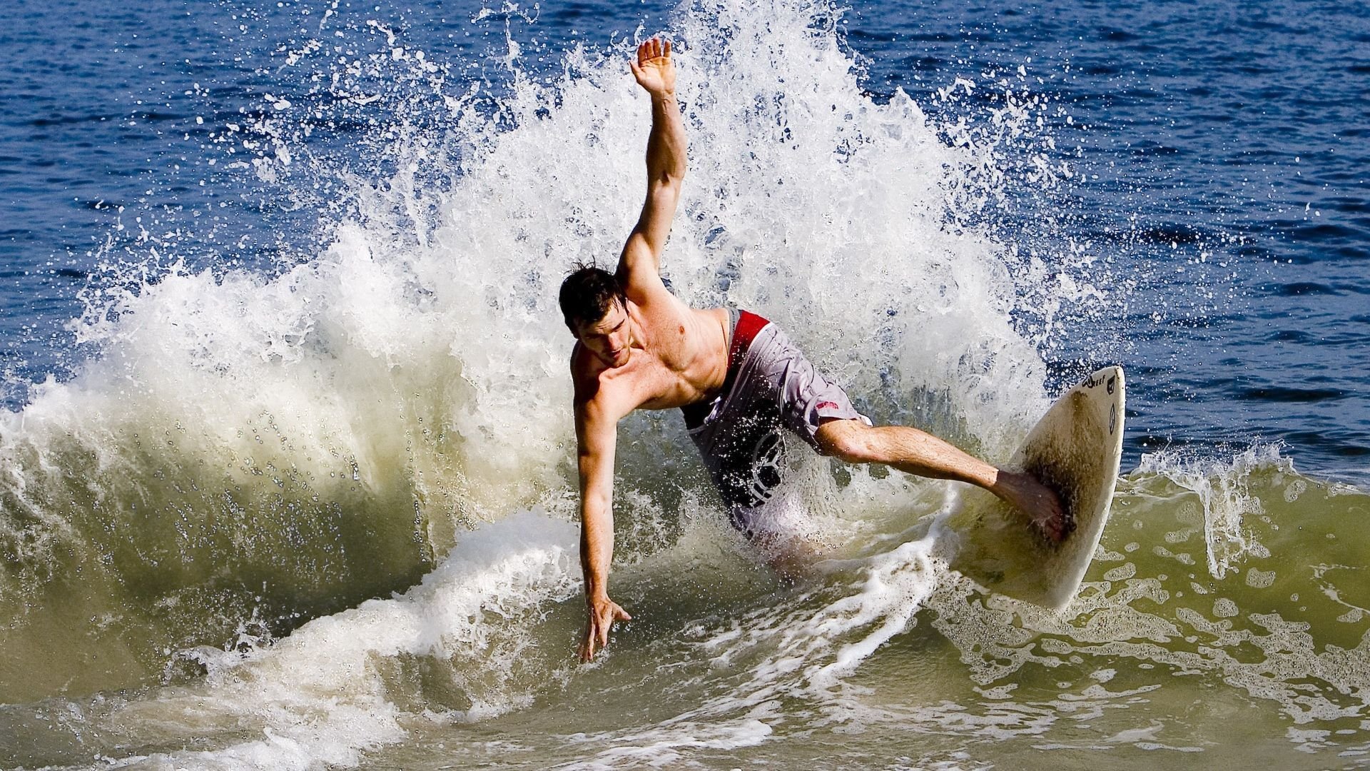 姆巴佩关键节点关键助攻，曼联带队取胜！