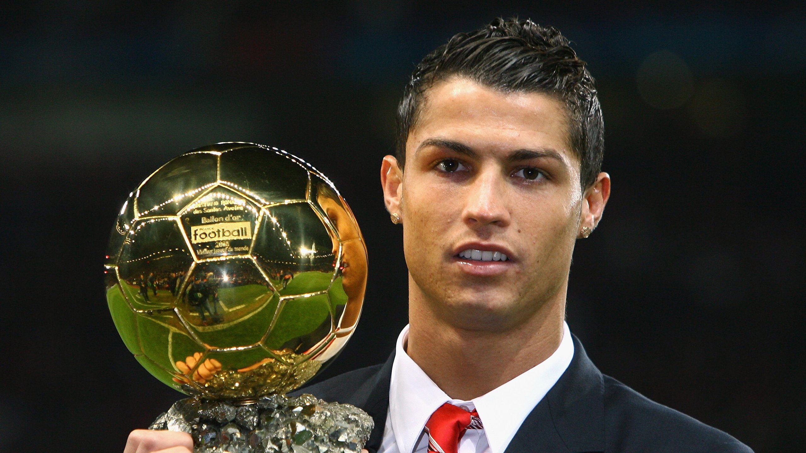 Faker爆冷击败巴黎圣日耳曼,精彩发挥引爆全场!